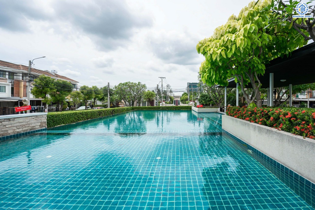 บ้านมือสองตกแต่งใหม่ ทาวน์โฮม 3 ชั้น ม.ทาวน์พลัส เพชรเกษม-บางแค เนื้อที่ 19.4 ตร.ว. ฟังก์ชัน 3 ห้องนอน 3 ห้องน้ำ จอดรถได้ 1 คัน รองรับทุกกิจกรรม บนทำเลเชื่อมต่อหลายเส้นทาง ใกล้จุดขึ้นทางด่วน "วงแหวน-กาญจนาภิเษก" และรถไฟฟ้าสายสีน้ำเงิน "สถานีบางแค"